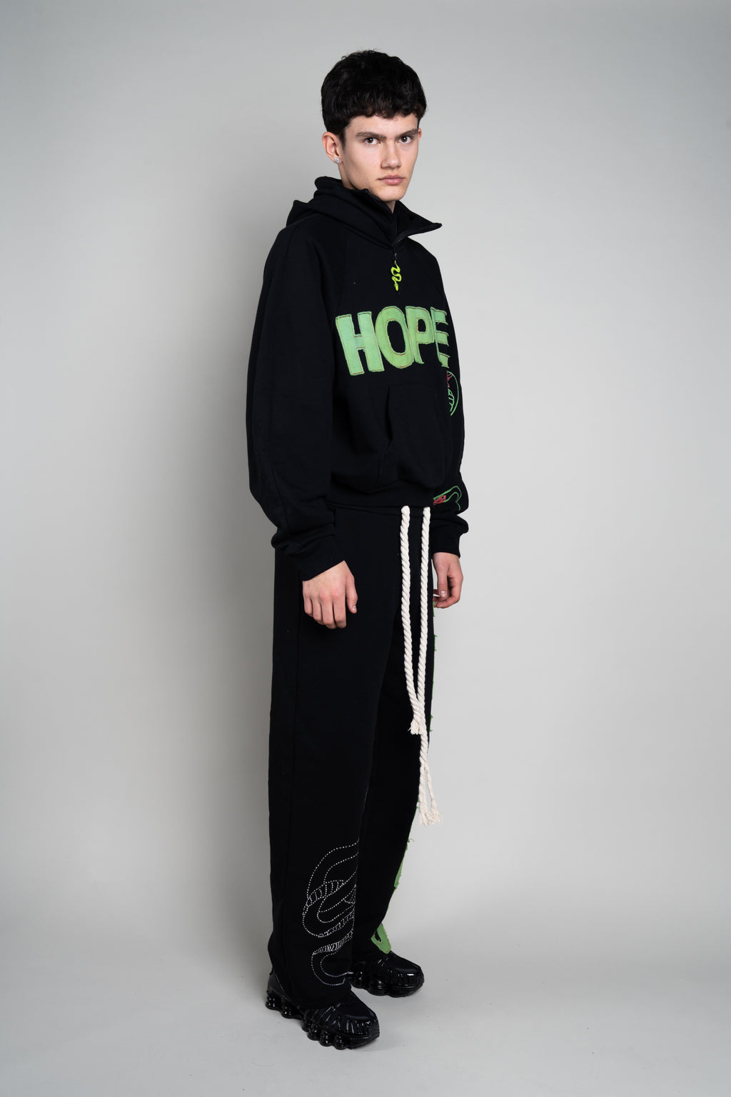 HOPELESS sweatpants
